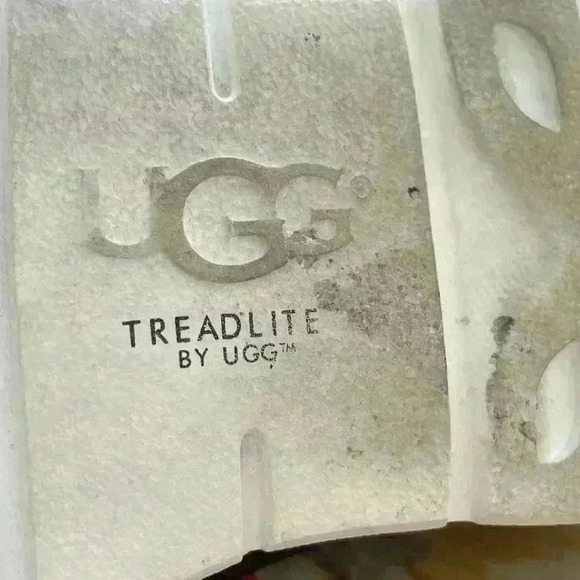 Ugh Tye Leather Sneaker - Picture 8 of 9